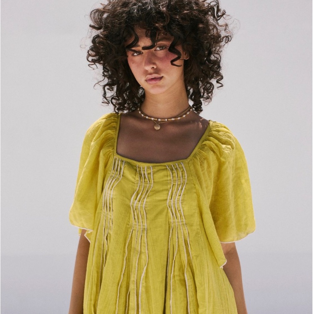 Women Tunic in olive colour